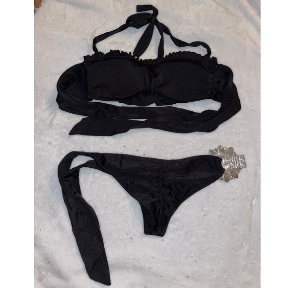 Swimsuit - Picture 2 of 3